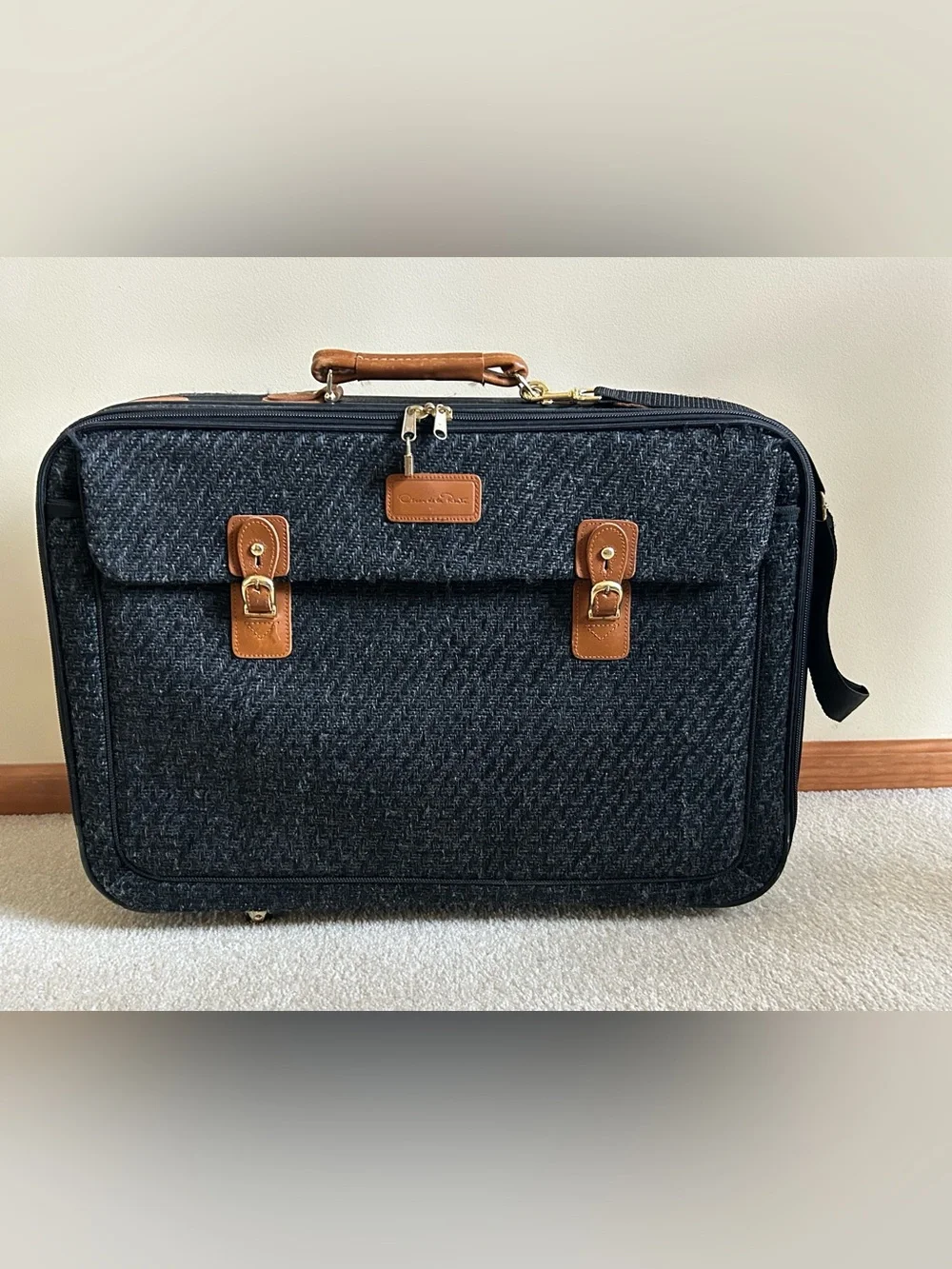 Oscar de la Renta travel luggage suitcase wheeled bag tweed